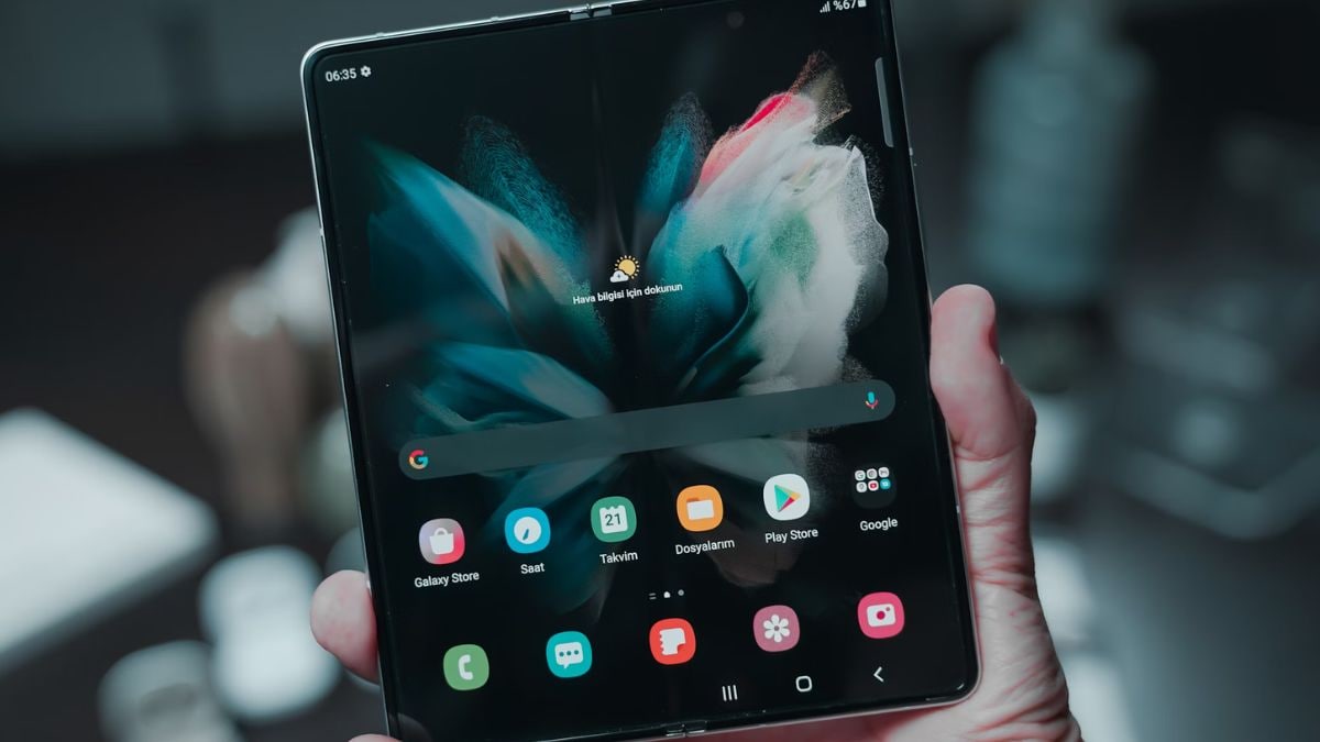 Samsung One UI 7 Update Reportedly Being Tested by Subsidiaries Ahead of Beta Release