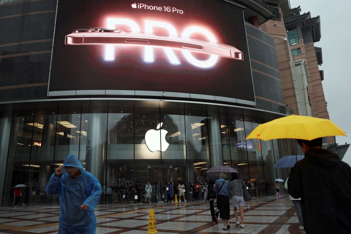 Apple Exploring Humanoid and Non-Humanoid Robots, Mass Production Could Start in 2028: Ming-Chi Kuo