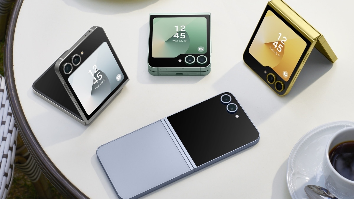 Samsung Galaxy Z Flip 7 Tipped to Get Larger Battery Over Galaxy Z Flip 6