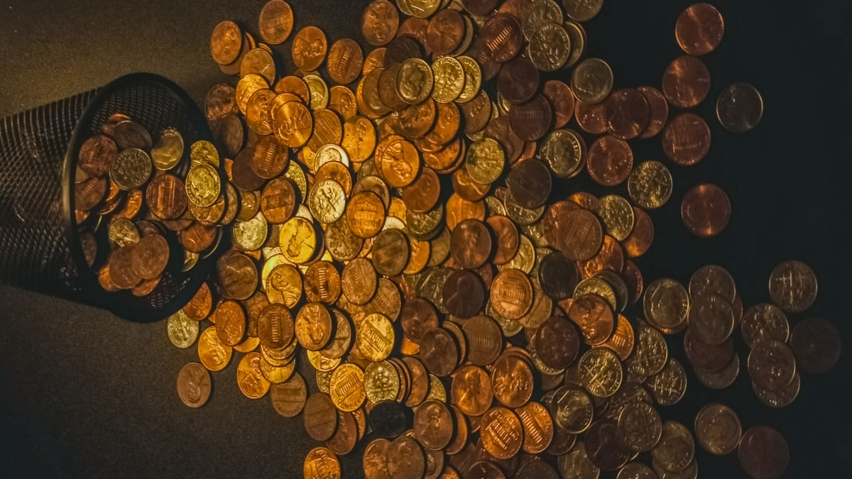 Understanding Crypto Airdrops: The Process, Pros and Problems