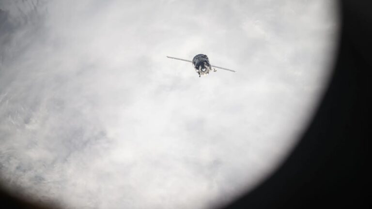 NASA’s Don Pettit Returns to Earth with Russian Crewmates After ISS Science Mission