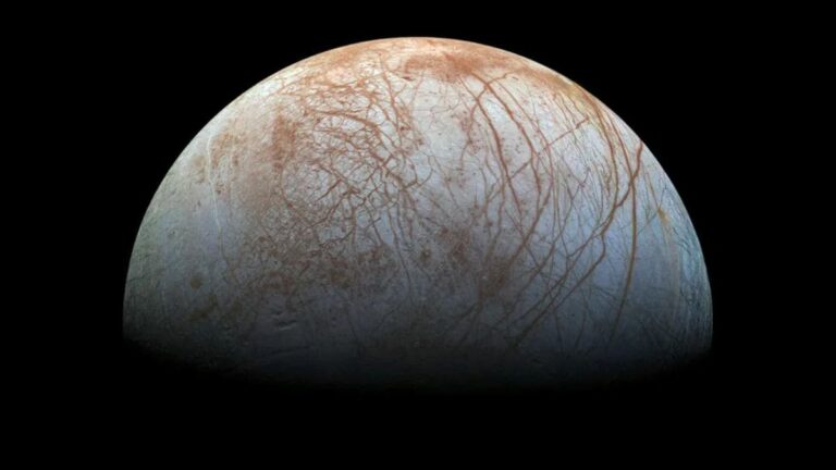 Europa Could Briefly Sustain Life When the Sun Becomes a Red Giant Star, Scientists Say