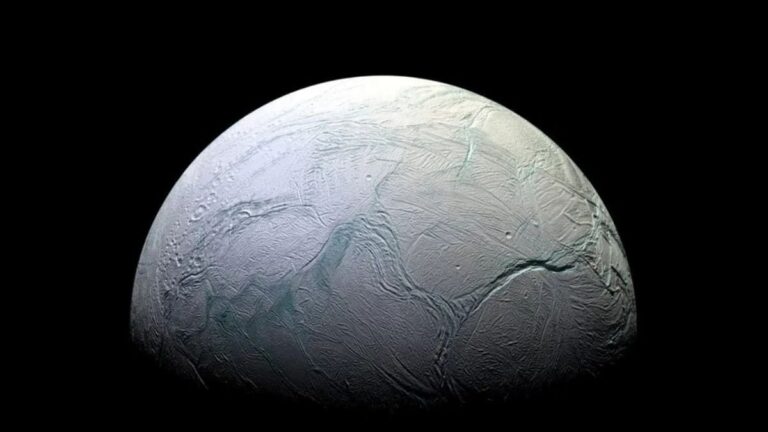 Crystalline Ice Discovered in Space: New Study Reveals Hidden Order in Cosmic Ice