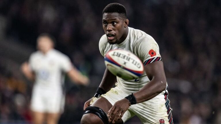 Maro Itoje of England prepares to take on Australia at rugby union