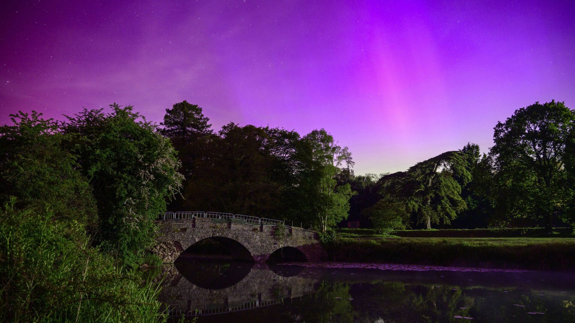 Want to photograph the northern lights tonight? Here’s how to plan your trip and the best settings to use