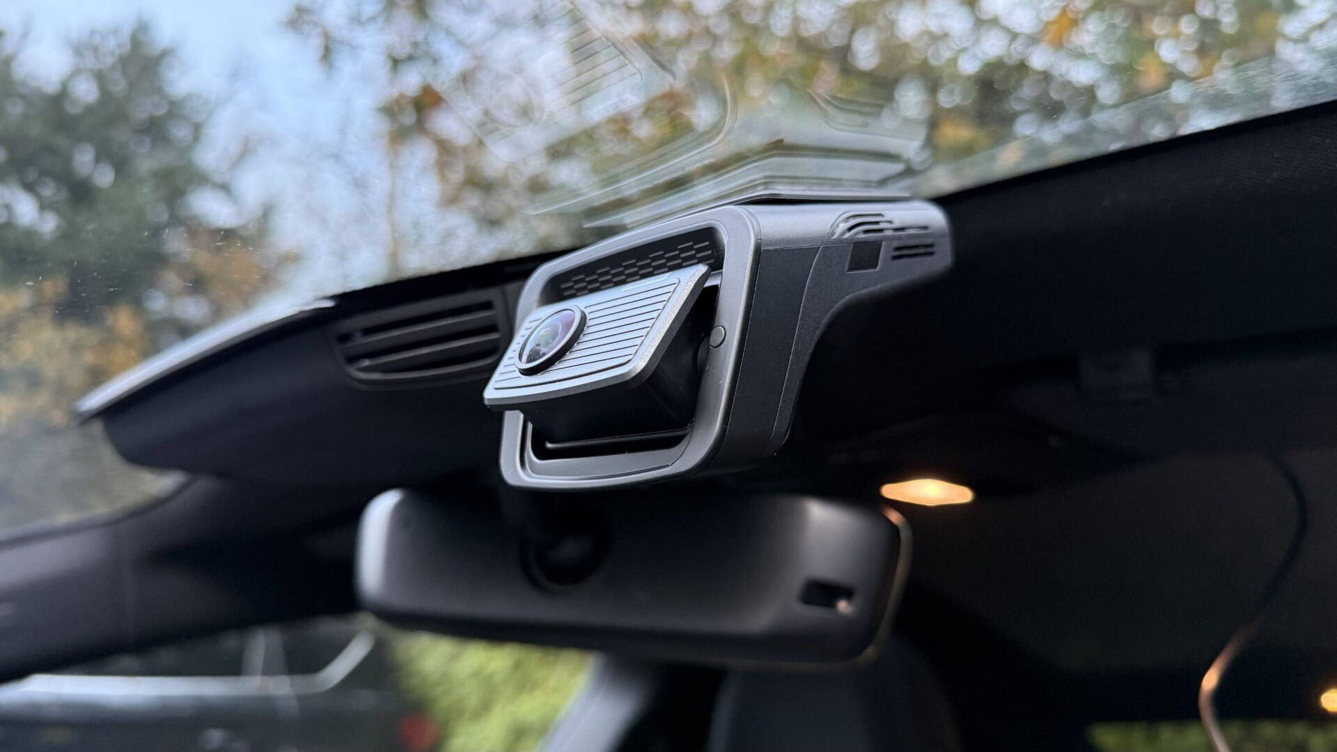 Thinkware U3000 Pro Dash Cam review: armed with powerful features, but comes with a premium price