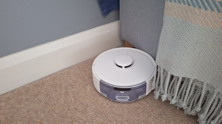 What to do if your robot vacuum keeps losing connection: 6 tips to fix it