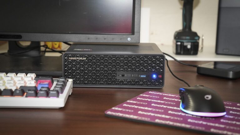 Minisforum MS-S1 Max 