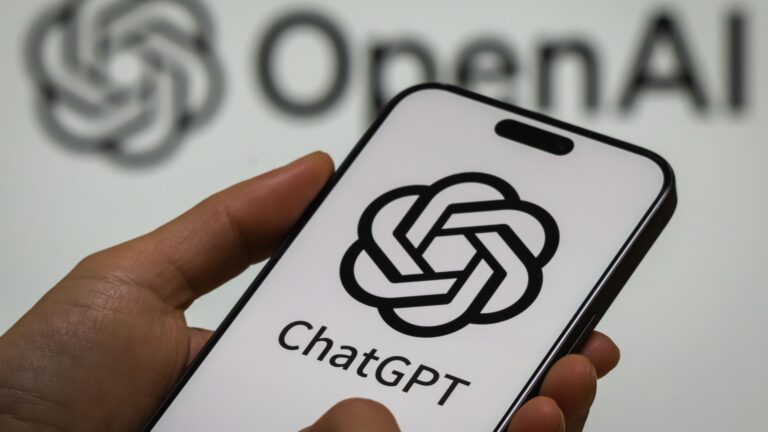 If your best ChatGPT replies keep getting lost, this pin trick will change your life