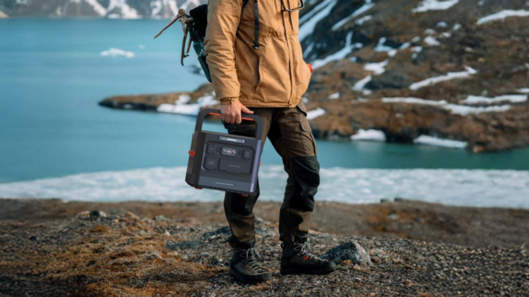 Jackery Explorer 1500 Ultra portable power station