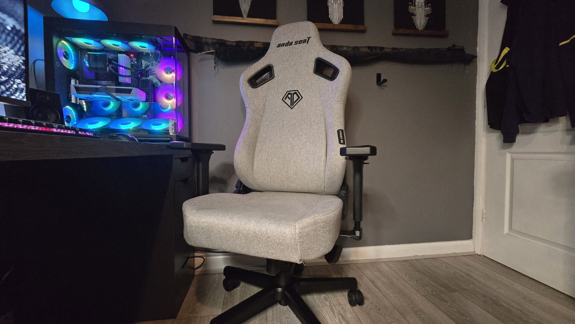 The Andaseat Kaiser 3E XL is a no-nonsense pick that delivers comfort at a good price