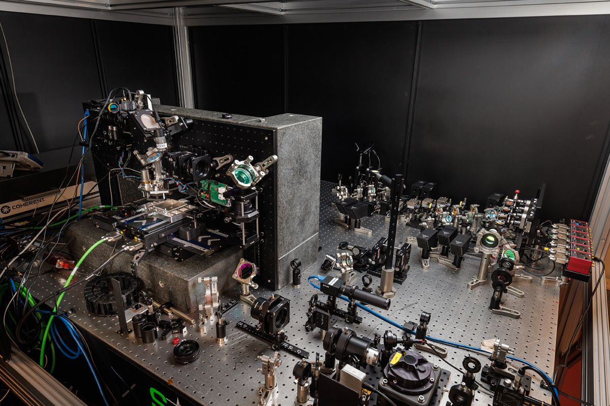 A research-grade Writer used to set the record for high speed data writing into glass