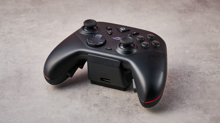 The Asus ROG Raikiri II Xbox Wireless sat in its dock.