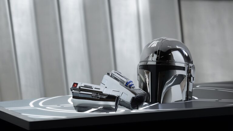 Exclusive: BDX Droid figures, a talking Mandalorian, and more Star Wars toys are landing at Disney Store for May the 4th