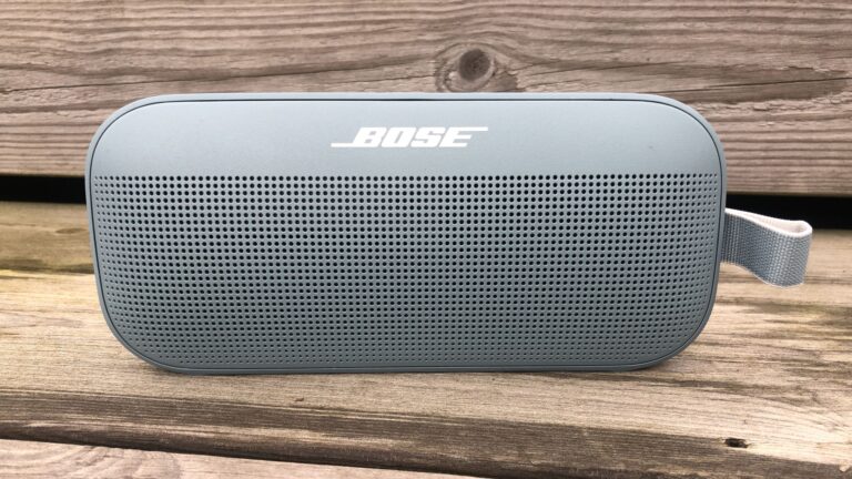 The Bose SoundLink Flex is back to its Black Friday price on Amazon