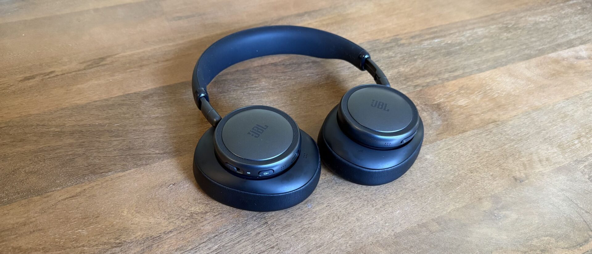 JBL Live 780NC review: audio and features far beyond these headphones' humble price tag