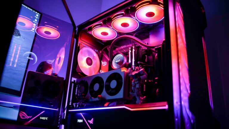 Someone has built a gaming PC the size of a room, complete with giant fans and air conditioning for cool operation — and also a sauna for some reason