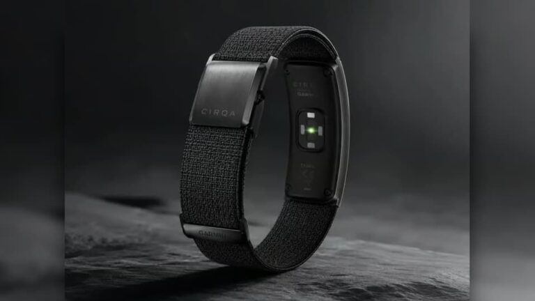 A leaked image purporting to show the Garmin Cirqa band.