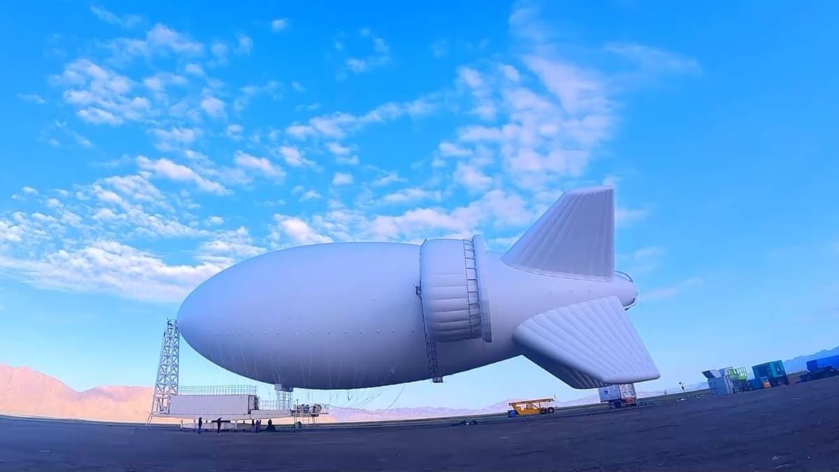 The S4000 airship used to generate electricity from the wind.