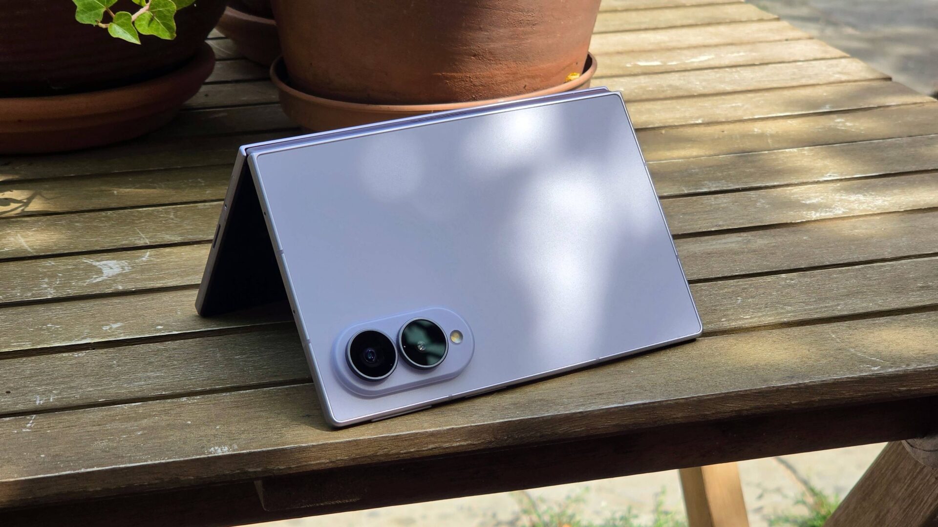 'The wobble is so annoying': one Galaxy Z Fold 8 user has resorted to an extreme fix to ensure their foldable lies perfectly flat