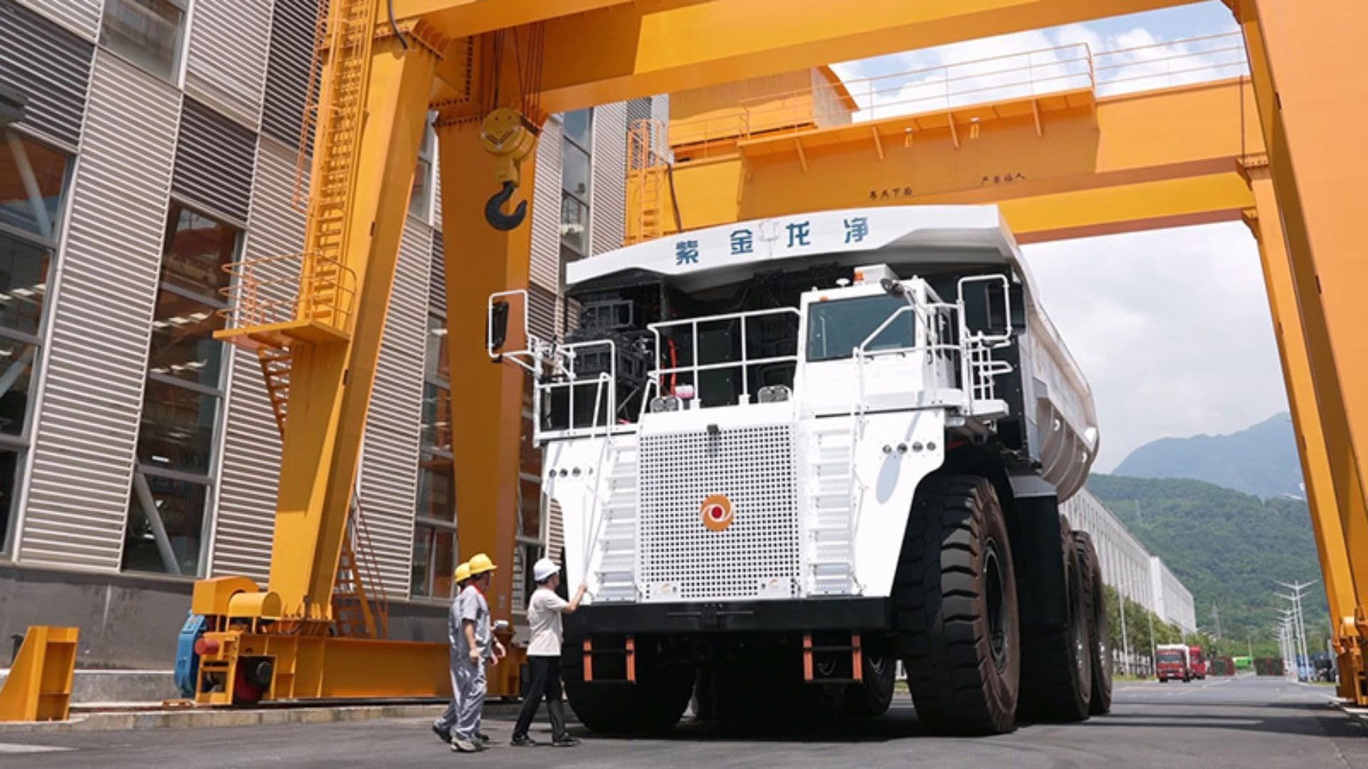 Zijin Longking electric mining truck