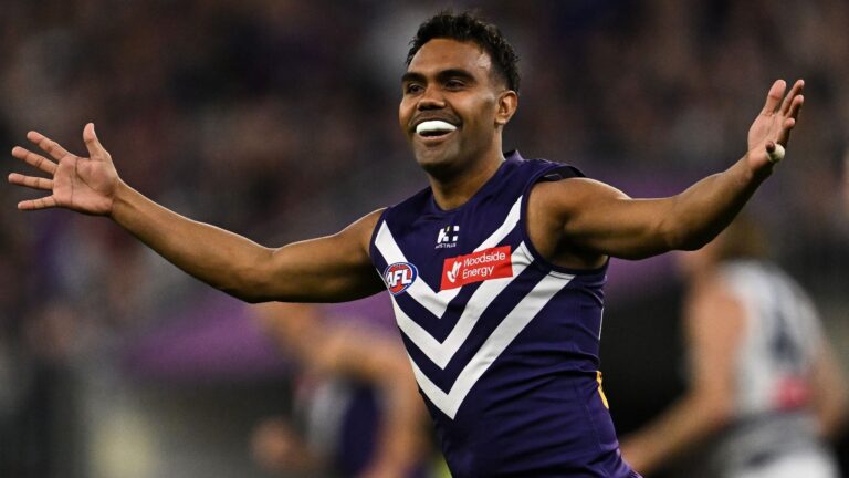 How to watch Sydney vs Fremantle for FREE: Live streams
