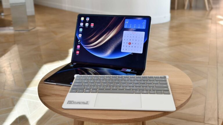 As Apple joins the fold, but laptops keep sitting out the party