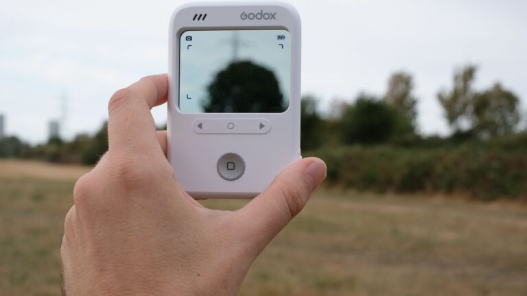Godox C100 review: a cheap camera and light meter that misses the mark on both counts