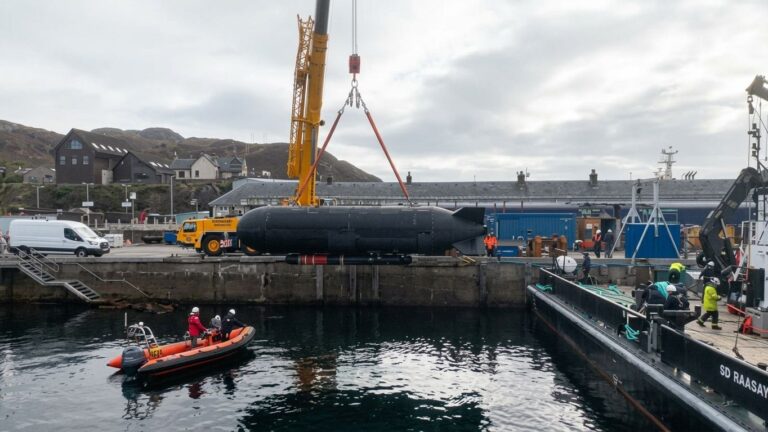 The Mk 48 heavyweight torpedo mounted on the XV Excalibur, an uncrewed underwater vessel