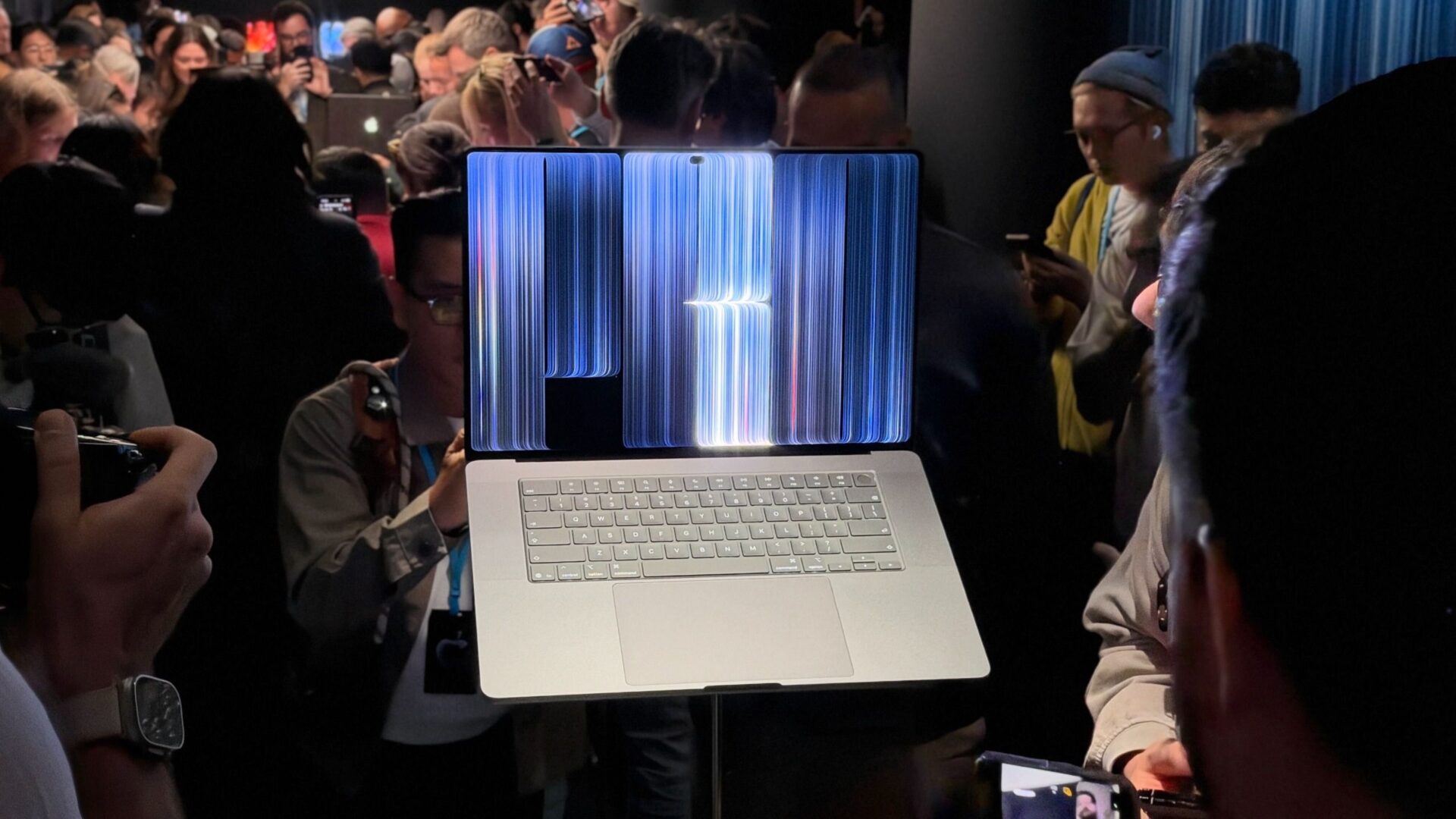 What's the tech inside the touchscreen MacBook Pro's 'PROLED XDR' screen? Here's why the 'tandem' OLED panel is important