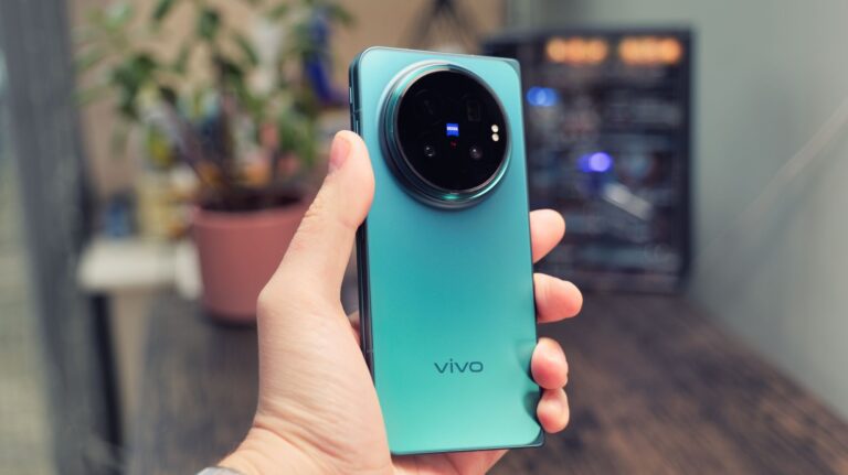 The Vivo X Fold 6 takes better photos than my iPhone 18 Pro and weighs less than the iPhone Duo — I'm obsessed