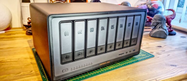 Ugreen NASync DXP8800 Ultra