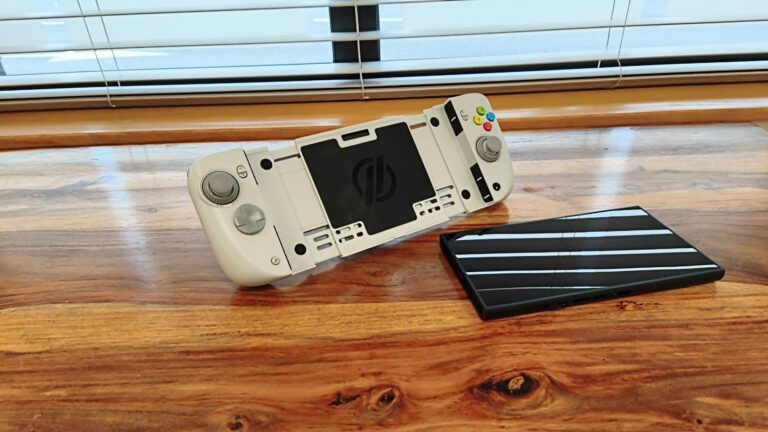 CRKD Nitro Deck 2 review: a great but heavy Switch 2 handheld controller