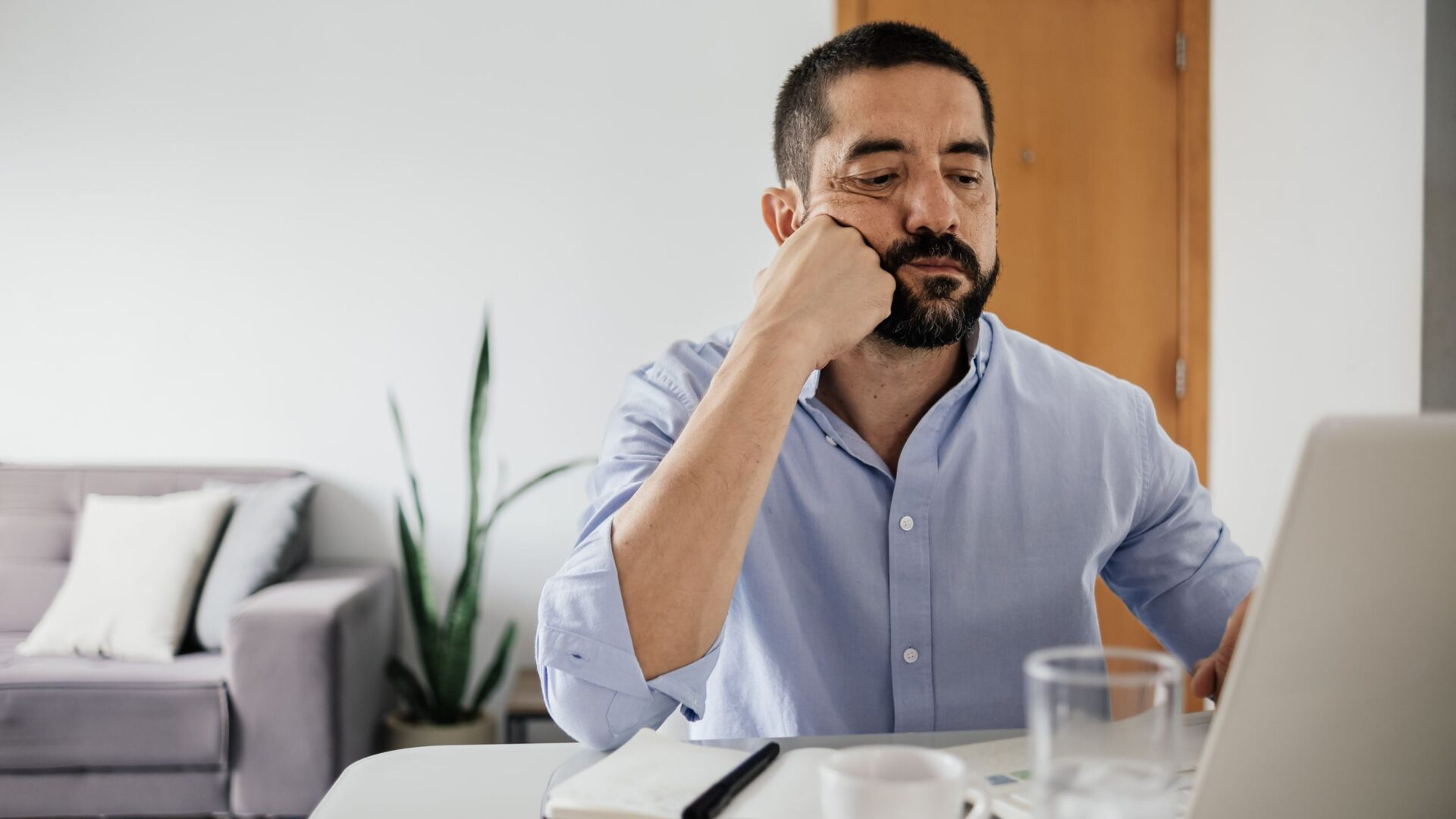 US workers are less engaged at their jobs than ever — and many are blaming AI, particularly remote and hybrid workers